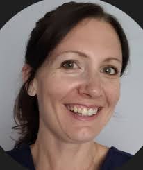 Mei Tse's Instagram, Twitter & Facebook