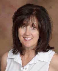 Lynnette Braun's Instagram, Twitter & Facebook