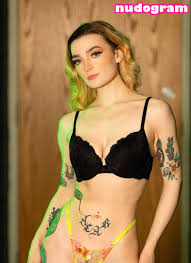 Lane Fox  femboy lane  femboy_lane  femboylane  lanawantbanana   lanefox2 Гола изтичане OnlyFans снимка 1 - Nudogram v2.1