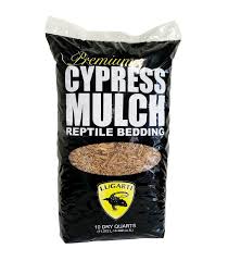 This nofloat cypress mulch by oldcastle is a natural, decorative ground cover that can be used to protect and add beauty to landscapes. Lugarti Premium Cypress Mulch