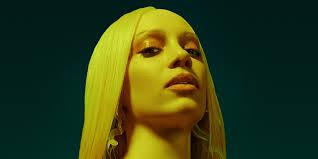 The Video for Kelly Clarkson's “Dark Side” is Not Particularly Dark Sided