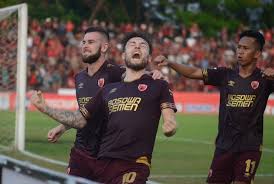 Marc klok (born 20 april 1993 in amsterdam) is a dutch professional footballer who plays as a defensive midfielder. Marc Klok Senang Balik Ke Persija Republika Online