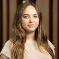 Amelie Evans's Instagram, Twitter & Facebook