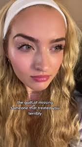 Kelsey Roman's Instagram, Twitter & Facebook