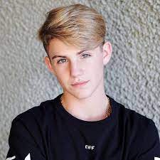 Look at matty b he is so cute an i wish i had his number an i wish he was my bf. General Picture Of Mattyb Photo 218 Of 1771 Boys Long Hairstyles Guy Haircuts Long Star Haircut