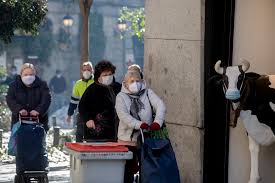 L'augmentation du nombre de contaminations au coronavirus sur tout le territoire et le flux tendu de patients à traiter en réanimation menace de faire de nouveau rompre le système hospitalier. Tx2bjfpkfkrzdm