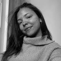 Gabriela Biasini's Instagram, Twitter & Facebook