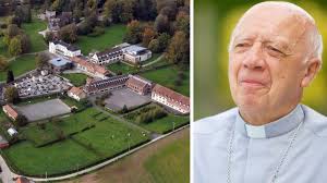 Mgr Jean-Claude Boulanger prend les «pleins pouvoirs» du foyer de charité  de Courset