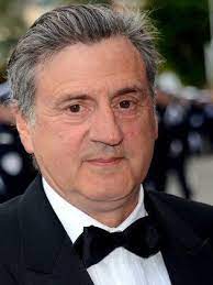 Se passionnant très tôt pour le théâtre, il monte à paris où, recalé au. Daniel Auteuil Actor Filmography Photos Video