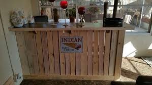 Need some extra seating in your living room or kitchen area? Diy Wooden Pallet Bar Table Pallet Furniture Plans