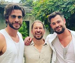 Inside Chris Hemsworth and Elsa Pataky's glamorous white party