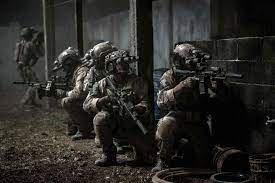 The film was also one of the first to dramatize the raid on the bin laden's compound by us navy seals in 2011. Globale Zero Dark Thirty 2012 Zkm