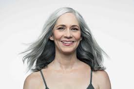 If your hair is looking a bit flat, lowlights can also help you fake some volume in a sort of hair color optical illusion. How To Enhance Natural Grey Hair John Frieda