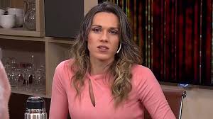 Facundo arana y mariana genesio peña, marcaron un antes y un después en la televisión argentina, luego de haber tenido el primer y esperado encuentro sexual en la novela pequeña victoria, la cual pone sobre la mesa temas como la subrogación de vientre y también intenta demostrar que el amor no tiene género. Mariana Genesio Pena Mis Padres Me Seguian Llamando Por Mi Nombre De Varon Ph Podemos Hablar Telefe Com