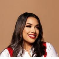 Rebecca Bilderback's Instagram, Twitter & Facebook