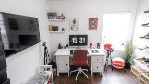 Mainly Where I Edit Also Sneaker Hype Collection Display I Freelance For A Lot Of The Brands Currently Displa Hypebeast Room Sneakerhead Room Home Room Design