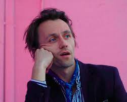 Hos adlibris hittar du miljontals böcker och produkter inom sondre lerche + 2020 vi har ett brett sortiment av böcker, garn, leksaker, pyssel, sällskapsspel, dekoration och mycket mer för en inspirerande vardag. Sondre Lerche You Are Not Who I Thought I Was