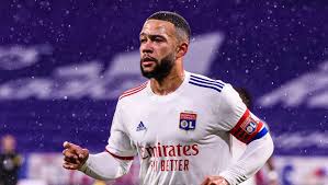 Lyon ile sözleşmesi biten ve bonservissiz olarak barcelona'nın yolunu tutan depay, geçtiğimiz sezon 40 maçta 22 gol, 12 asistlik performans sergiledi. Bvb Bei Memphis Depay Ohne Chance Platzwechsel Com