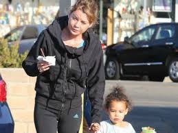 One of the world's highest paid actors since 2017, she has made multiple appearan. Ellen Pompeo And Stella Luna Out For A Sweet Treat Today S Parent