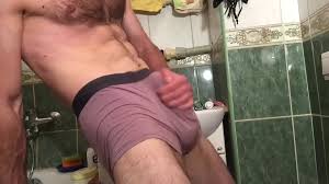 Tıraş ediyorum ve sikimi yıkıyorum Online izle