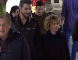 Η κόρη μου ήρθε μία μέρα κλαίγοντας και μου λέει «με φωνάζουν μαύρη στο σχολείο». Erwtikh Apodrash Gia Thn Eleonwra Zoyganelh Kai Ton Syntrofo Ths Video Patras Events