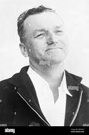 Walter Varney's Instagram, Twitter & Facebook