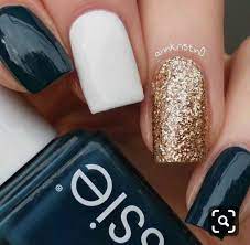 Encuentra este pin y muchos más en diseño de uñas, de ámbar. Pin By Pao Arriaga Olvera On Nails Decoration Nails Gold Nails Sun Nails