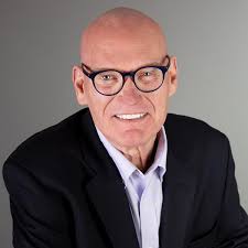 Left Behind: A Novel of the Earth's Last Days (Left Behind Series Book 1)  The Apocalyptic Christian Fiction Thriller and Suspense Series About the  End Times: LaHaye, Tim, Jenkins, Jerry B.: 9781414334905: