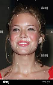 Mandy moore 2000 hi-res stock photography and images