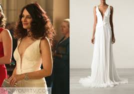 Revenge Season 3 Episode 17 Victoria S White Plunge Dress Shop Your Tv