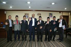 Setia perdana 8, kompleks setia perdana, pusat pentadbiran kerajaan persekutuan, 62502 putrajaya, malaysia. Galeri Foto Album Kunjungan Hormat Yb Datuk Seri Dr Mujahid Yusof Menteri Di Jabatan Perdana Menteri Ke Atas Yb Menteri Di Angkasapuri Kuala Lumpur Pada 29 April 2019 Image
