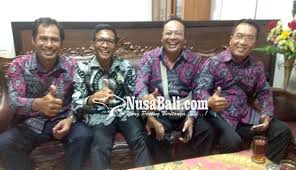 Lpm kelurahan curug periode 2011 s/d 2013 dijabat oleh kasman spd, dalam rentang tiga tahun kemajuan kelurahan curug khususnya dalam pembenahan struktur dan mekanisme kerja mulai. Nusabali Com Minta Agar Dapat Gaji Pengurus Forum Lpm Mesadu Ke Dewan