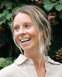 Natalie Smoot's Instagram, Twitter & Facebook