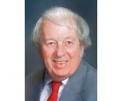 Karen Hoeppner's Instagram, Twitter & Facebook