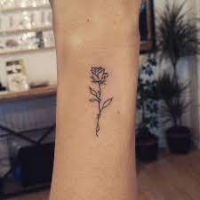 Pin By Koees Q A On Aztec Tattoos Rose Tattoos Rose Outline Tattoo