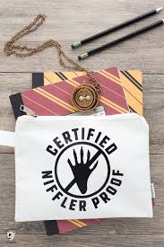 Diy Harry Potter Pencil Pouches Free Svg Files Harry Potter Diy Pencil Pouch Harry Potter Crafts