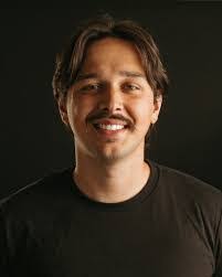 Andrew Mosqueda's Instagram, Twitter & Facebook