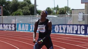 Remember the name erriyon knighton @erriyonk as he set a aau national record in the 200 yesterday with a 20.33 and goes in 10.29 in the 100 todaypic.twitter.com/otiwttcppi. Aau Junior Olympics Erriyon Knighton Sets National Record In 200 Meters