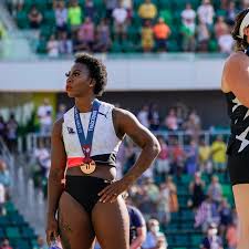 Athlete sifan ran to hegilo today and broke a record of 10 thousand meters on the holiday of atlet almaz. She Protested On A Medal Podium Will The Olympics Ban That The New York Times