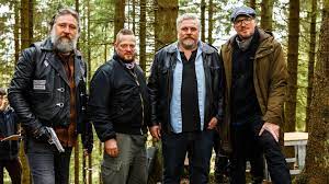 The ministerial official kramer sent from the state capital did not leave his side to critically examine the capacity utilization of the remote police station. Das Erste Harter Brocken Der Waffendeal At Dreharbeiten Fur Den Sechsten Film Presseportal