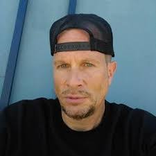 Jason Blakemore's Instagram, Twitter & Facebook