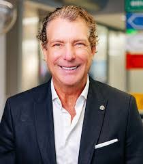 Raymond Mateo's Instagram, Twitter & Facebook