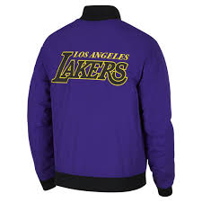 By virtue of losing game 6 of their western conference first round series against the phoenix suns, the defending champion los angeles lakers have. Nike Los Angeles Lakers Courtside Nba Jacke Fur In Lila Fur Herren Lyst