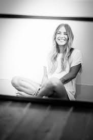 Vive com a avó e a filha de 1 ano e meio, e costuma cantar para ela. Gisela Joao Fado Musica Portuguesa Cantora Fadista Gisela Contactos