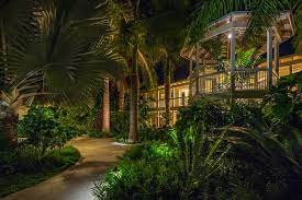 Landscape Lighting Low Voltage Lighting Lighting Design Outdoor Living Tropical Garden Lighting Irriga Landscape Lighting Tropical Landscaping Landscape