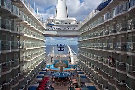 As of 2018, the oasis class ships were the largest passenger vessels ever in service, and allure is 50 millimetres (2.0 in) longer than her sister ship oasis of the seas. Wie Fuhlt Sich Eine Innen Balkonkabine An