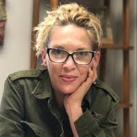 Ashlee Petersen's Instagram, Twitter & Facebook