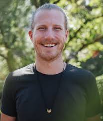 Jacob Strong's Instagram, Twitter & Facebook