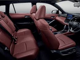 It is available in 5 colors, 2 variants, 1 engine, and 1 transmissions option: Gambar Intip Model Ujian Toyota Corolla Cross Dikesan Di Malaysia Careta