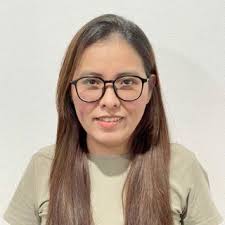 Ngan T., Ik richt me op wat het belangrijkst is: • Zelfvertrouwen in het  spreken in het dagelijks leven • Duidelijke uitspraak • Cultureel begrip  Geen saaie leerboeken—alleen gepersonaliseerde, praktische lessen die